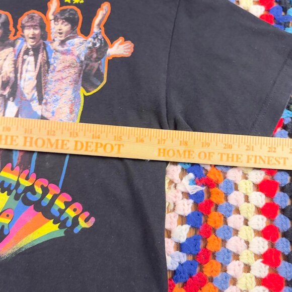 Vintage 2008 The Beatles Magical Mystery Tour T-Shirt | Size Small - Picture 6 of 6